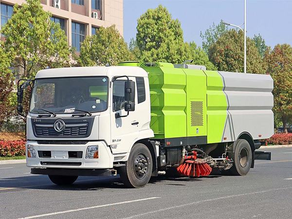 東風(fēng)天錦洗掃車